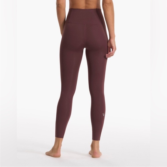 NWT VUORI Evolve Legging In FIG (maroon/wine) Size XL - Picture 3 of 5
